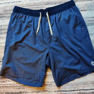 Vuori Kore shorts in a blue with dash pattern boxer brief lined men's xl
